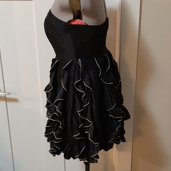 DAISY Black Cocktail Ruffle Dress Mini Large - Picture 3 of 6